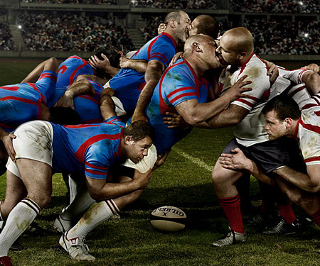 Rugby ad for Paris tourism